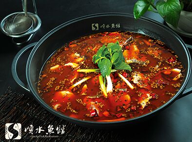 重慶特色魚(yú)火鍋加盟多少錢(qián) 順?biāo)~(yú)館投資可大可小