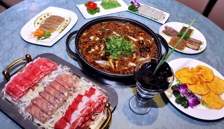 重慶有什么品牌魚(yú)火鍋加盟 順?biāo)~(yú)館投資前景好